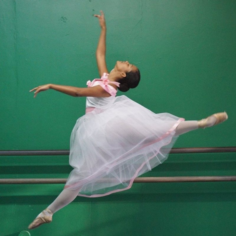 Yia-Loren Gomez – A Leap and a Turn